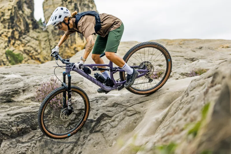 2024 Canyon Neuron Refresh Yields More Capable Trail Bike Builds in Carbon & Alloy