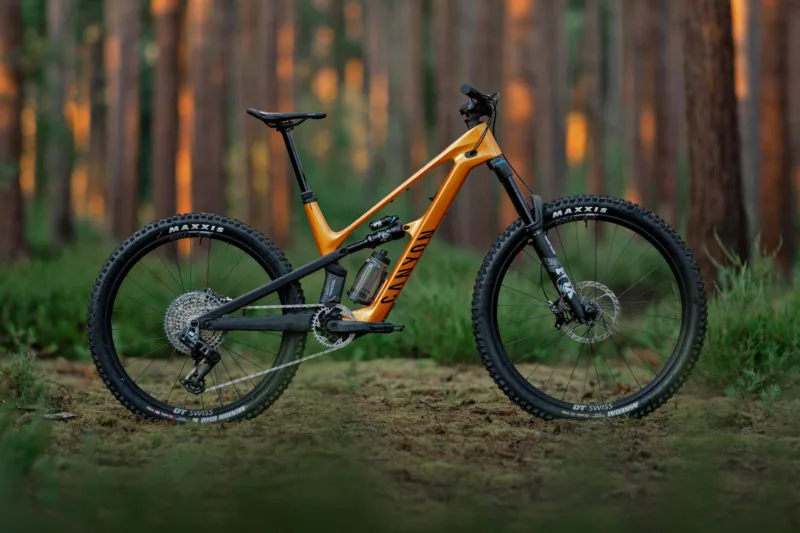 Canyon Spectral:ONfly eMTB Mixes All-Mountain KIS Stability with Light TQ Power