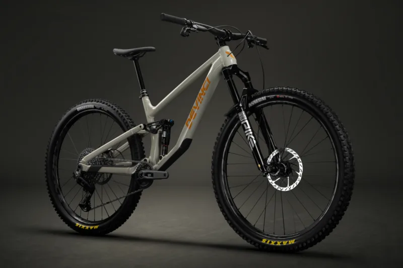 Devinci Updates The Troy With Increased Travel, Also Introduces a Troy ST