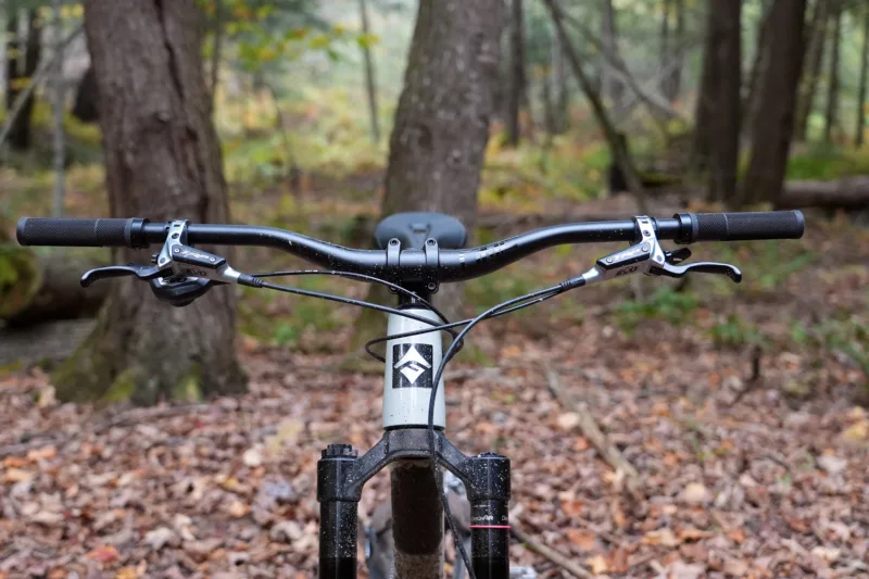 Review: One Up Cockpit – Bar, Stem, Grips & V3 Dropper